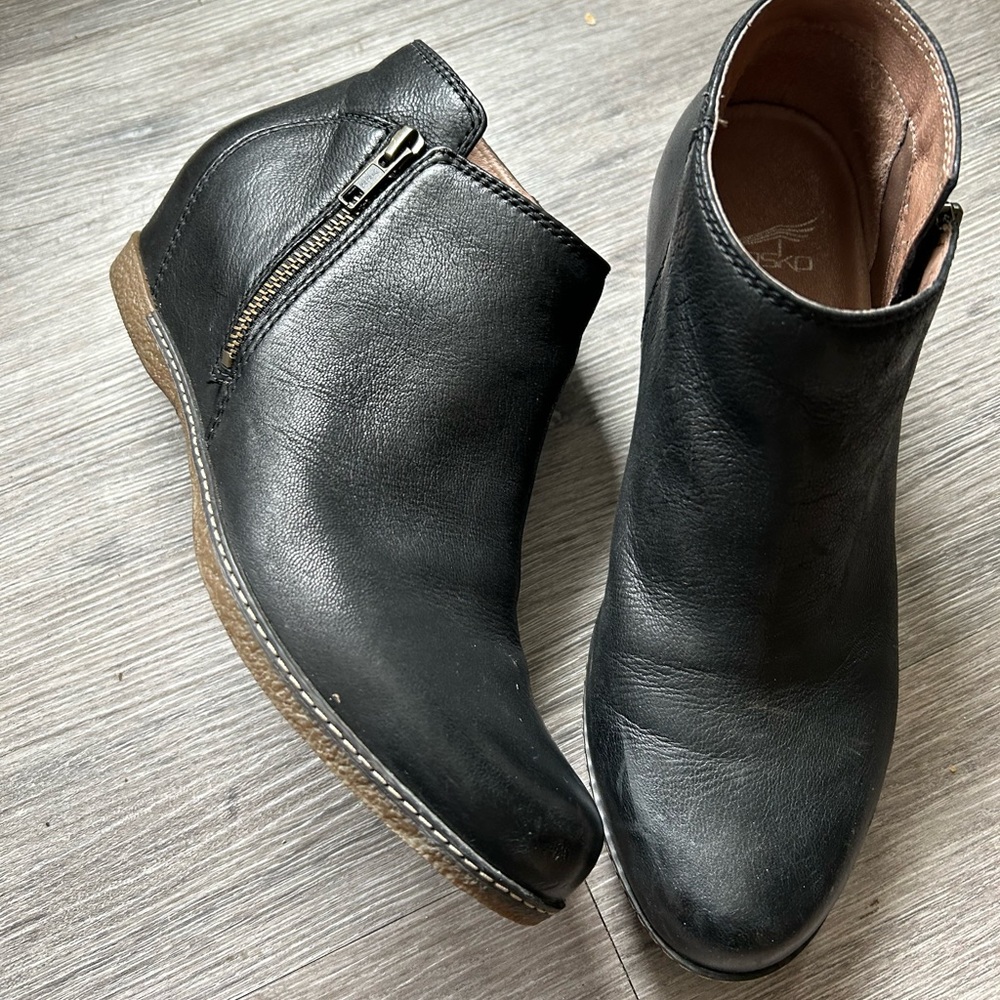 Dansko Black Leather Ankle Booties with Side Zip